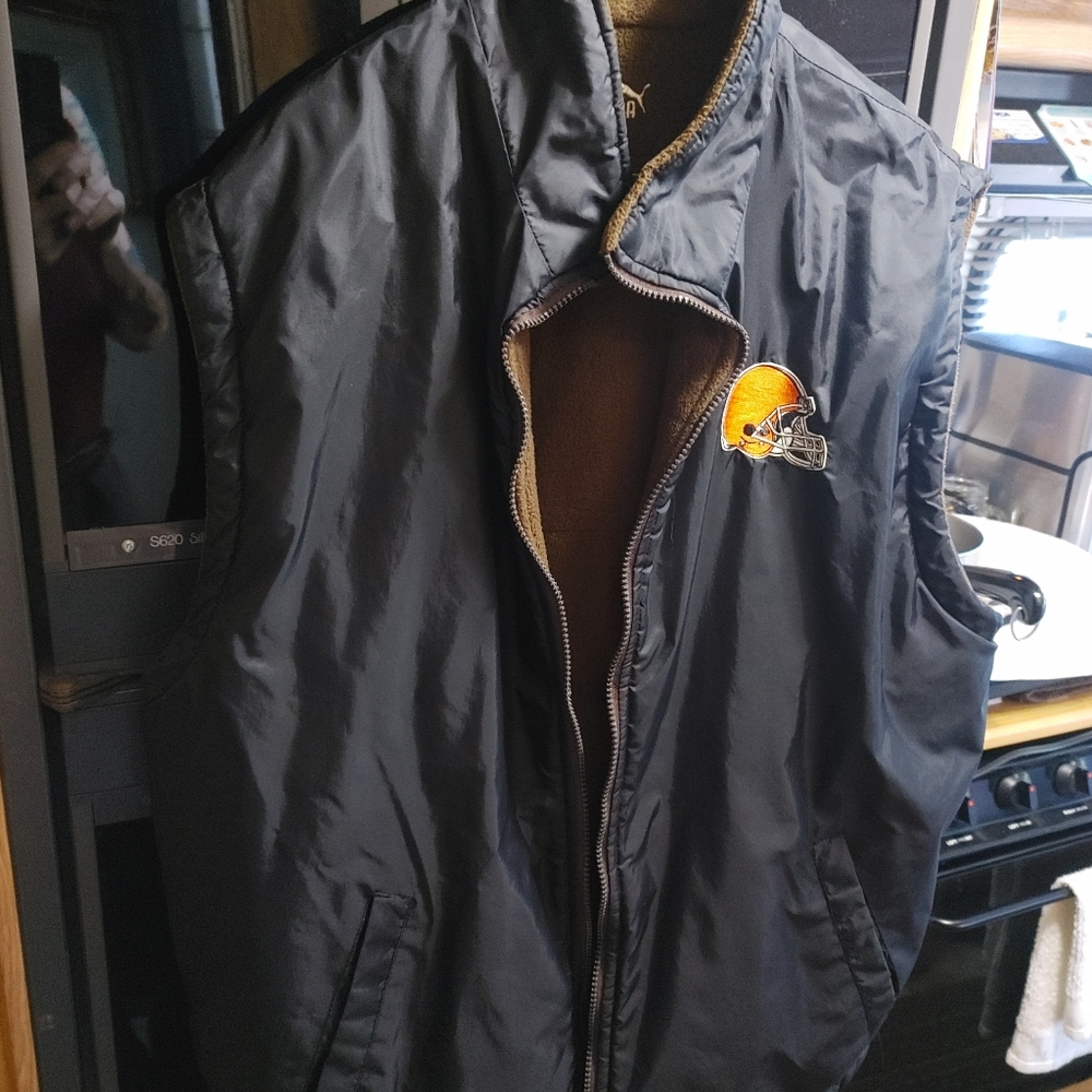 Cleveland Browns Reversible Size L Puma Vest